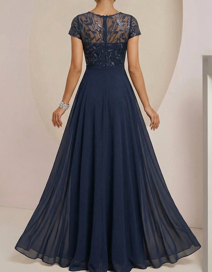 Vestido maxi de gasa azul marino con encaje y cuello redondo