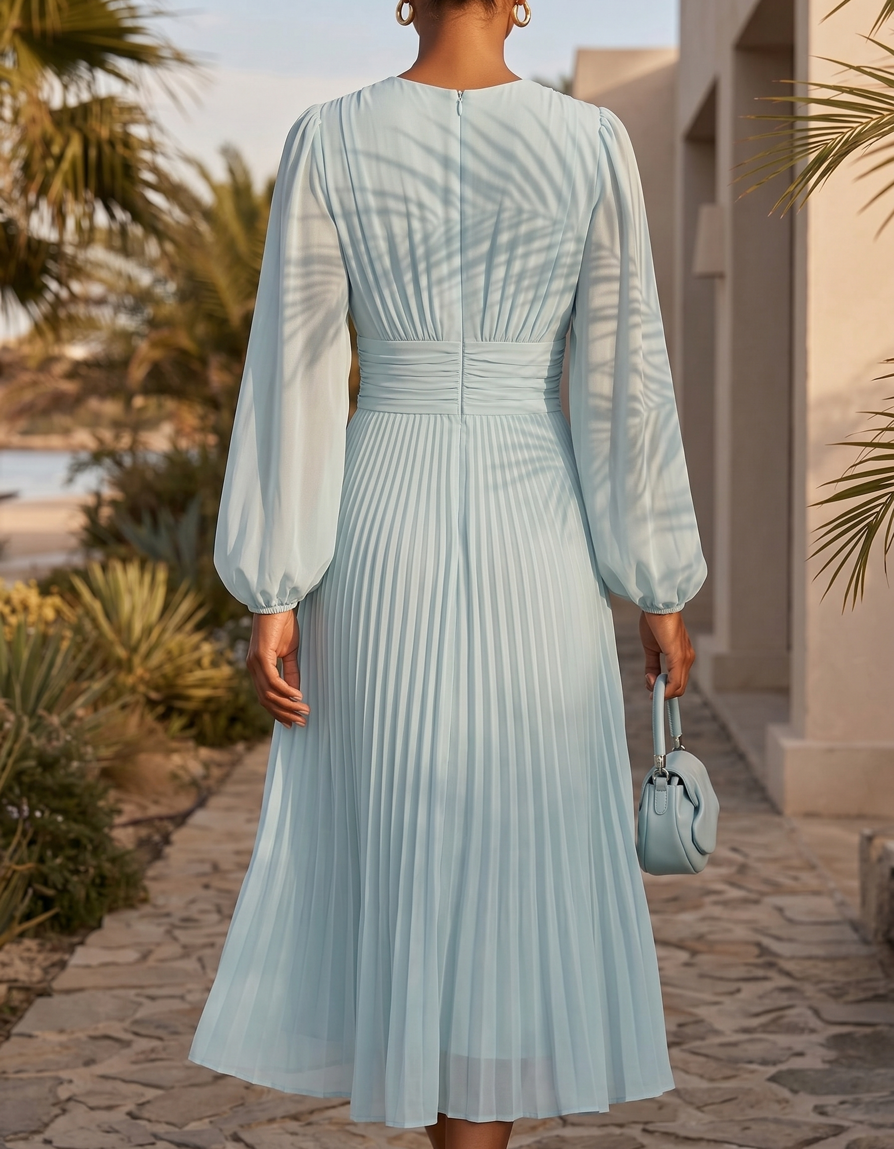 Vestido midi de gasa azul claro con escote en V y mangas abullonadas