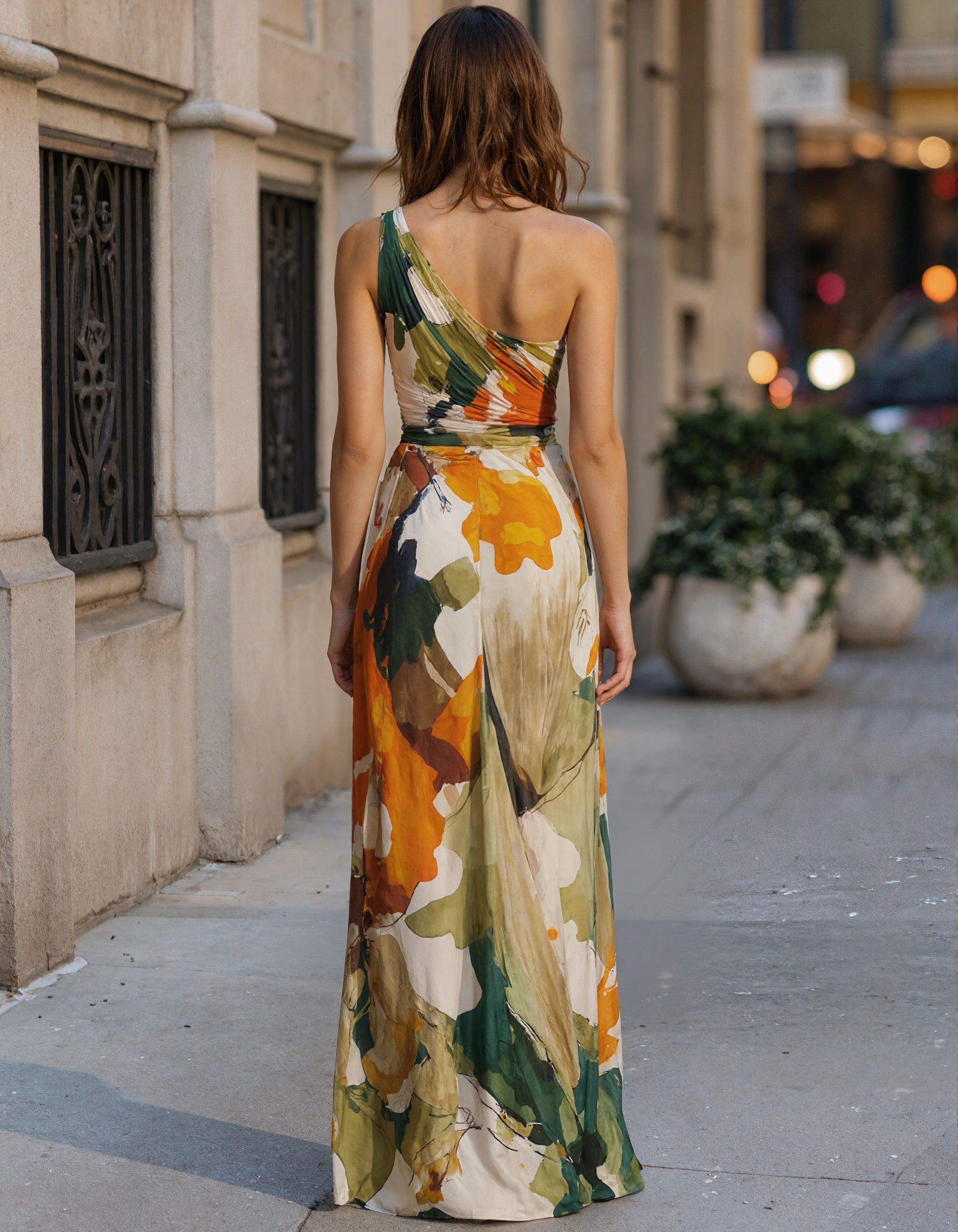 Rochie maxi din chiffon cu imprimeu floral portocaliu și verde în stil pictură în ulei, o singură bretea