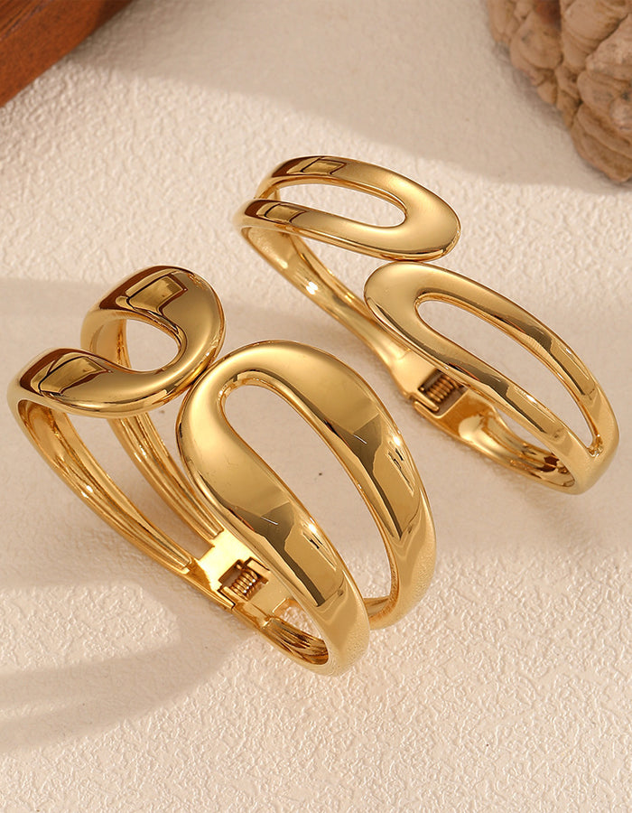 Spring Loaded Adjustable Wristband