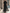 Schwarzes Chiffon-Maxikleid mit schulterfreiem Schnitt und tailliert