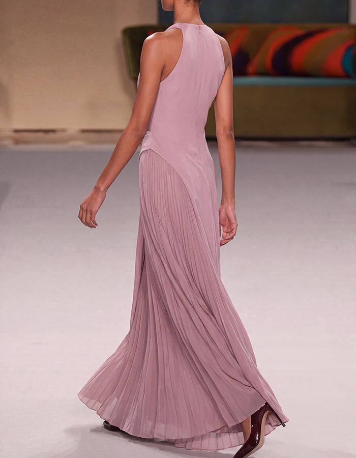 שמלת מקסי שיפון Draped מקופל ללא שרוולים עם צווארון גבוה בצבע ורוד מעושן
