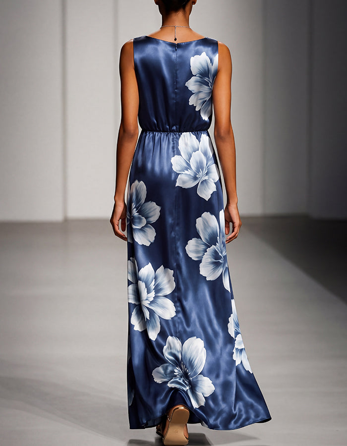 Vestido maxi sin mangas azul marino de satén con gran estampado floral