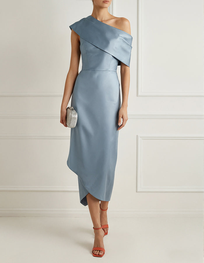 Robe midi en satin unie à épaule asymétrique  
