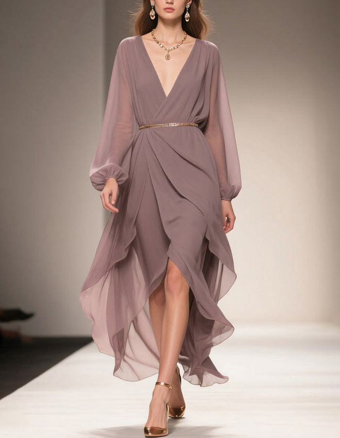 Vestido maxi de chiffon malva poeirento com decote em V e bainha assimétrica