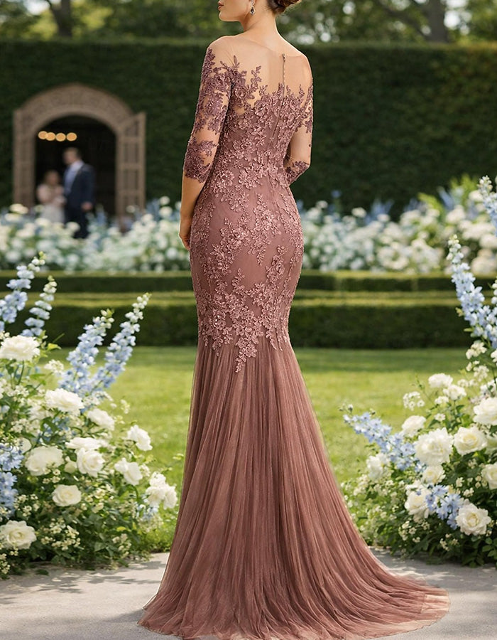 Maxikleid aus staubigem rosa Spitzenchiffon mit schulterfreiem Ausschnitt