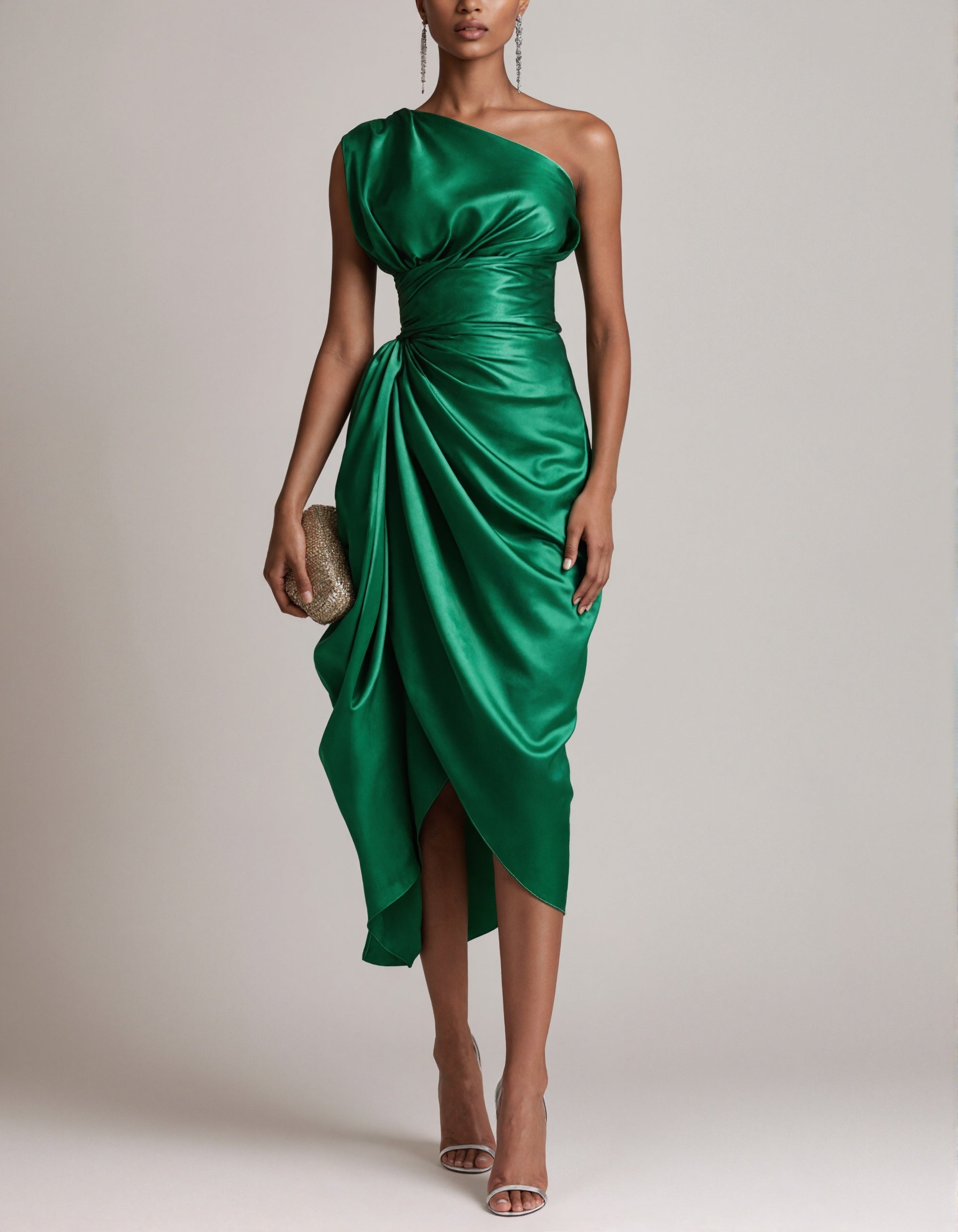 Vestido Midi de Cetim Verde com Um Ombro e Decote Assimétrico