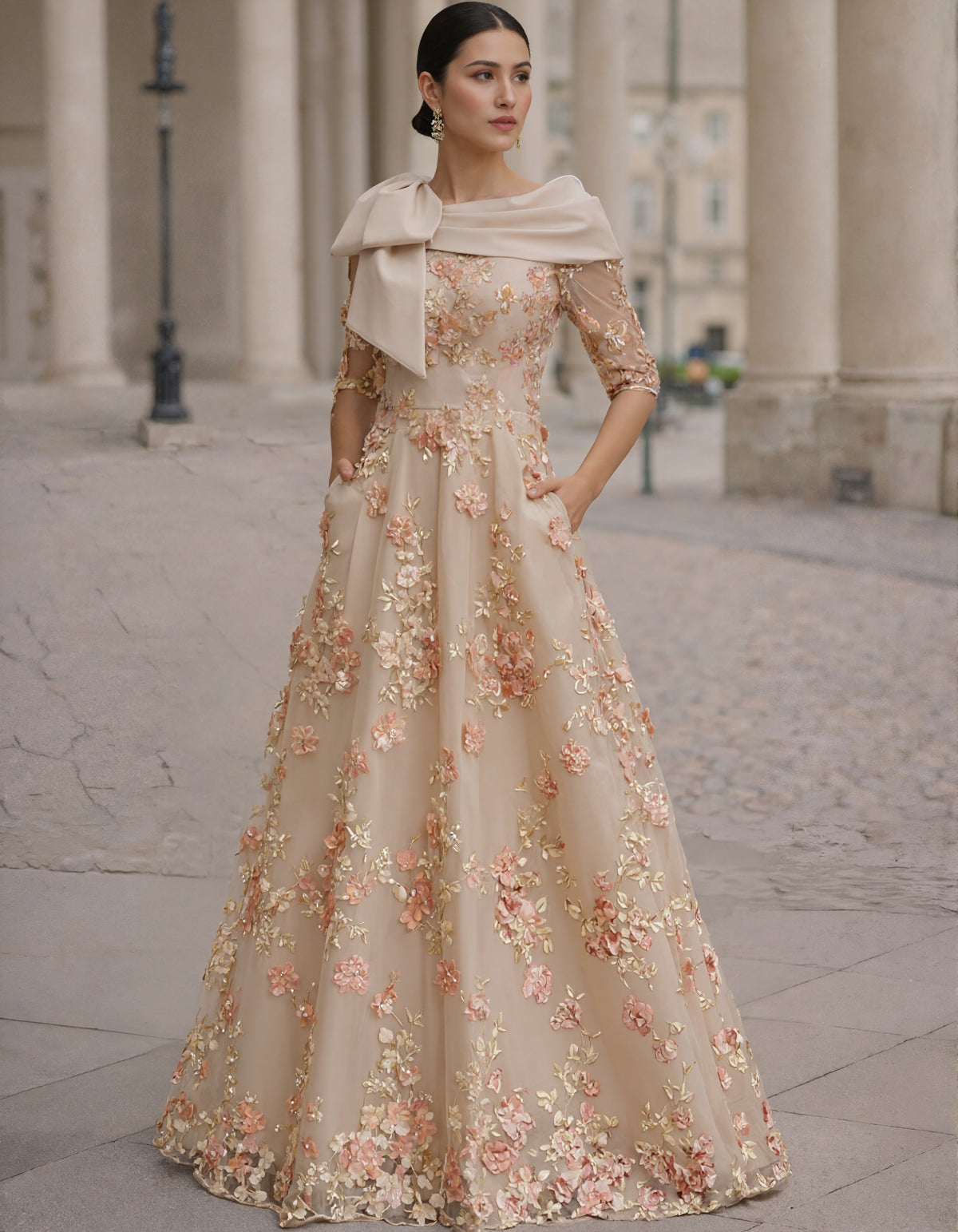 Einfarbiges Maxikleid mit 3D-Blumenstickerei