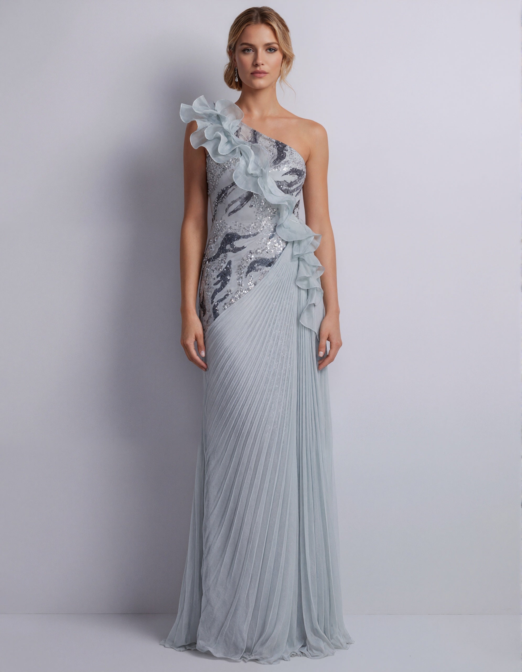 Abito lungo blu grigio in chiffon plissettato con spalla unica e paillettes