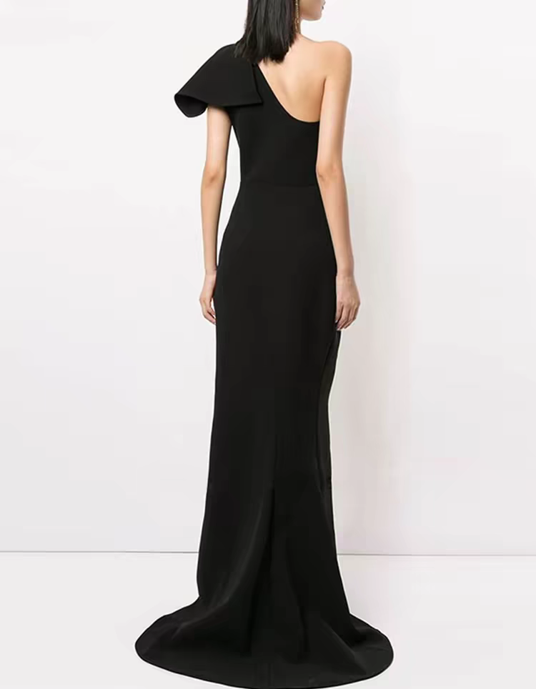 Robe longue queue de poisson en mousseline à une épaule avec volants