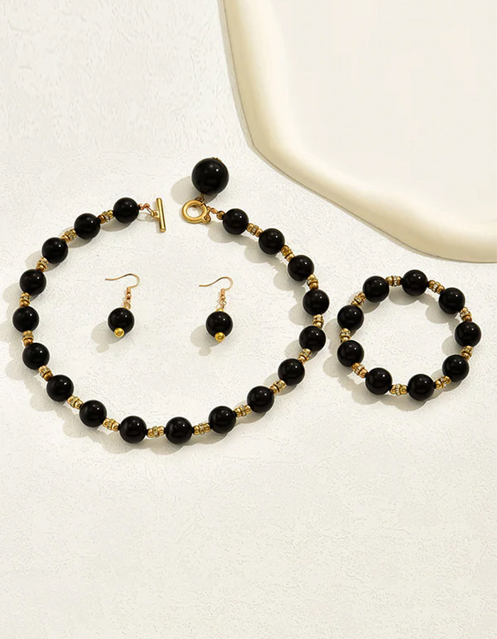 Conjunto de 3 peças: Brincos, Colar e Pulseira em Madrepérola