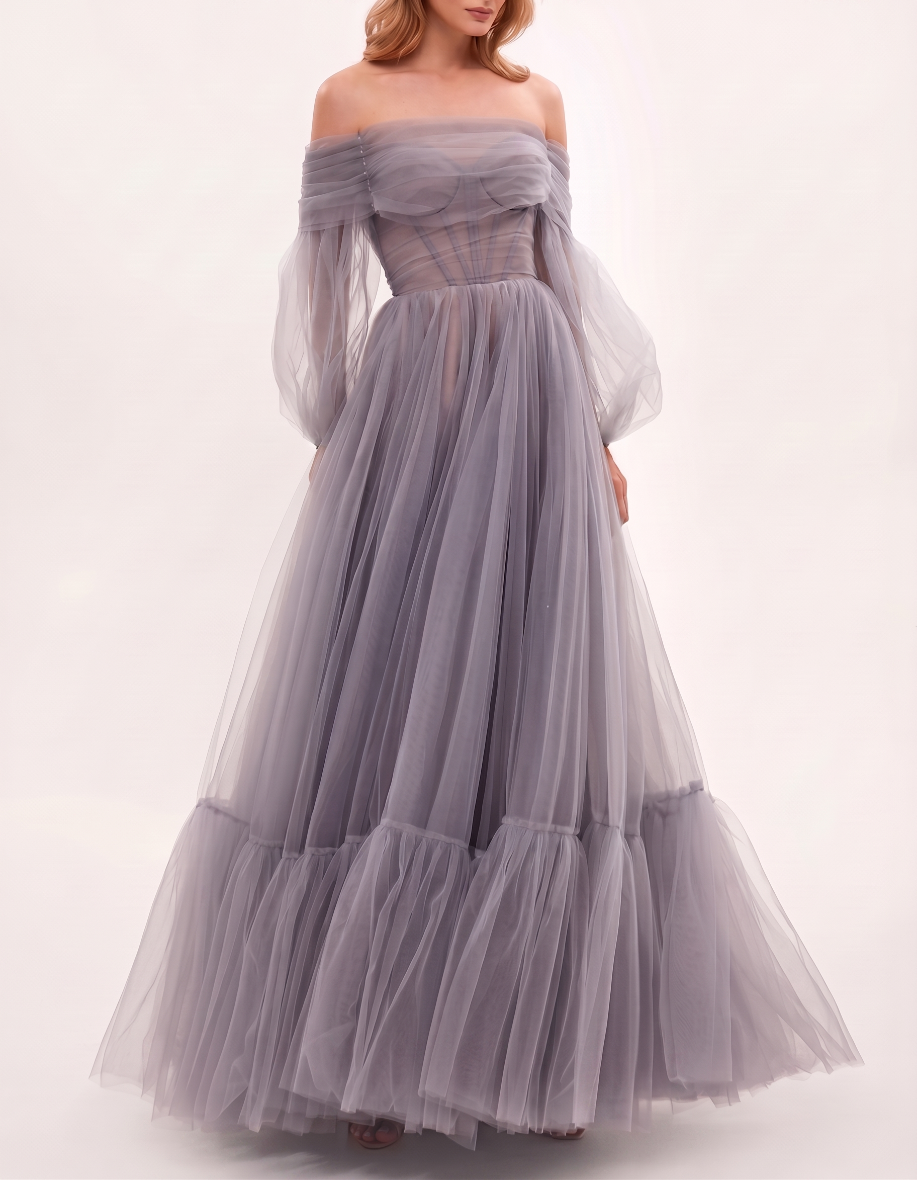 Vestido maxi de malla con hombros descubiertos, mangas abullonadas y cintura ajustada