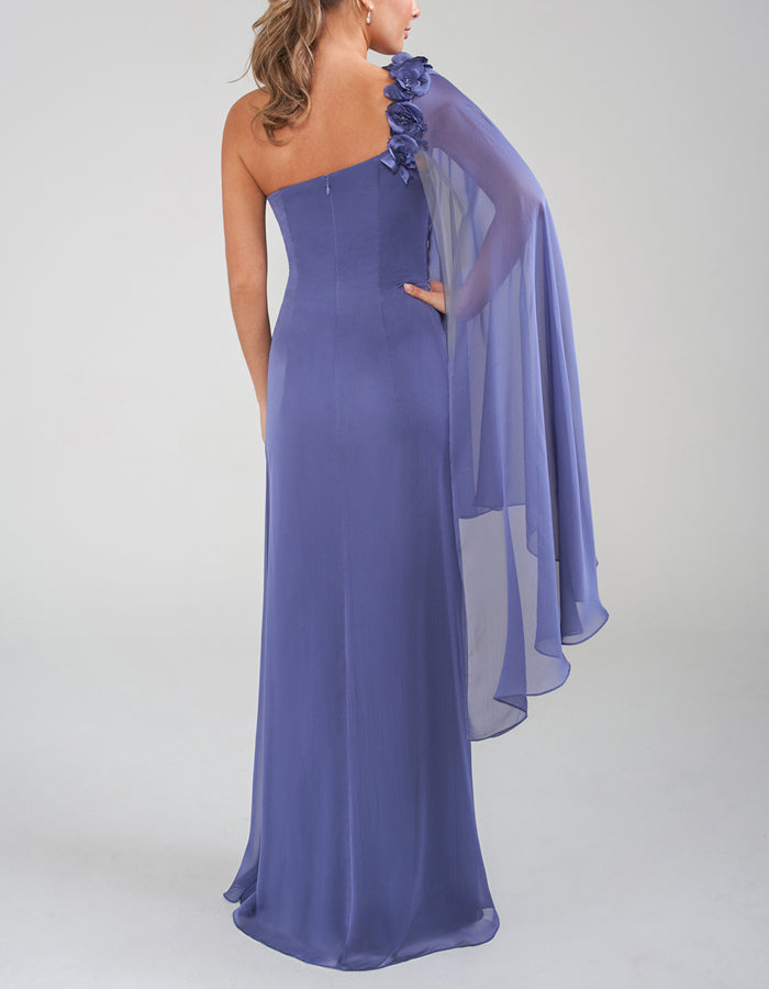 Lila Maxikleid aus Chiffon mit Drapierung und einer Schulter