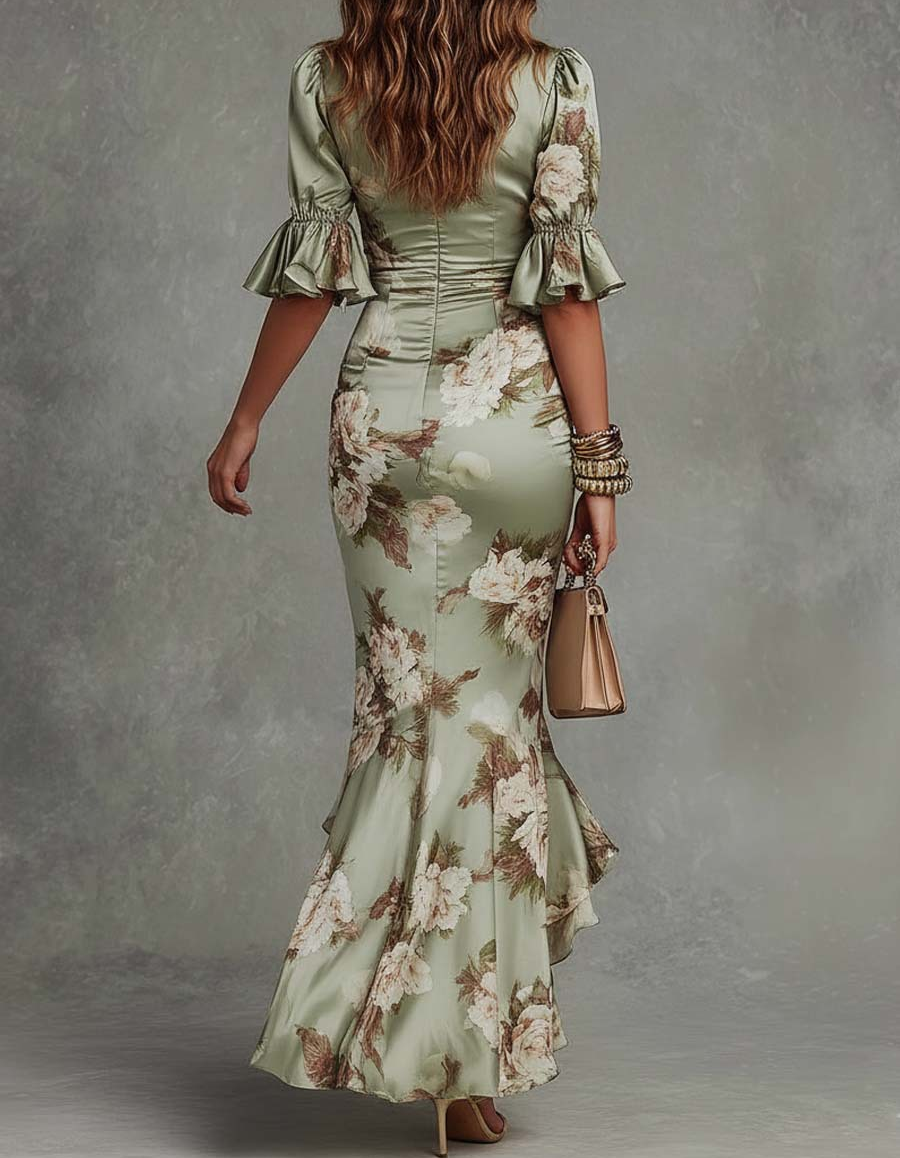 Abito lungo in satin con stampa floreale, scollo profondo a V e coda di pesce