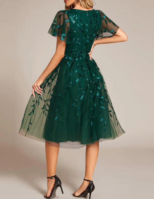 Vestido Midi de Chiffon com Tule, Bordado com Lantejoulas e Decote em V