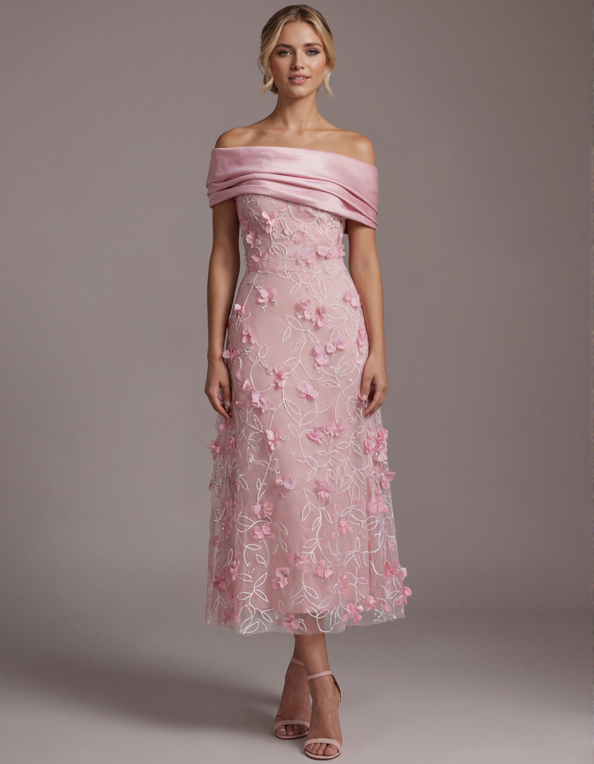 Rochie maxi roz cu umeri goi și flori 3D din tull