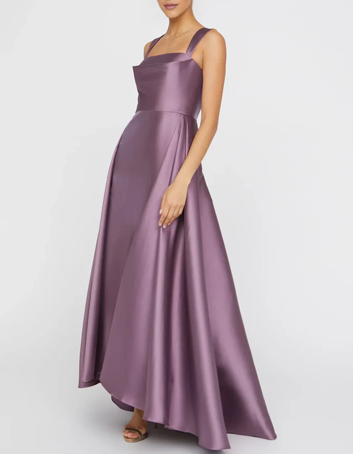 Vestido Maxi de Noite com Decote Quadrado, Perna Alta e Acabamento Cetim Lima