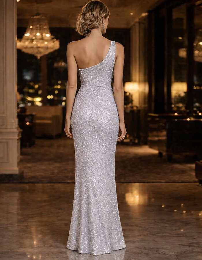 Abito lungo in chiffon tinta unita con paillettes, monospalla e spacco