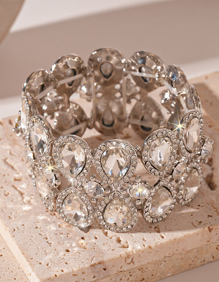 Diamantbesetztes Tropfenförmiges Geometrisches Armband