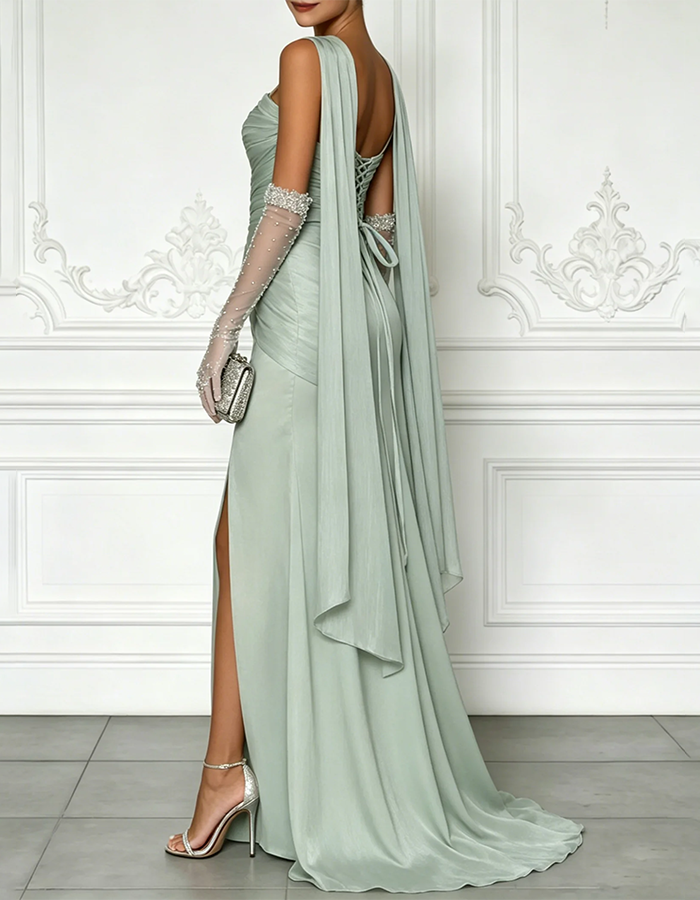 Maxikleid aus Chiffon in Salbeigrün, trägerlos mit drapiertem Schal