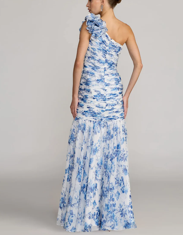 Maxikleid aus Chiffon mit Blumenmuster und Rüschen, einseitig schulterfrei