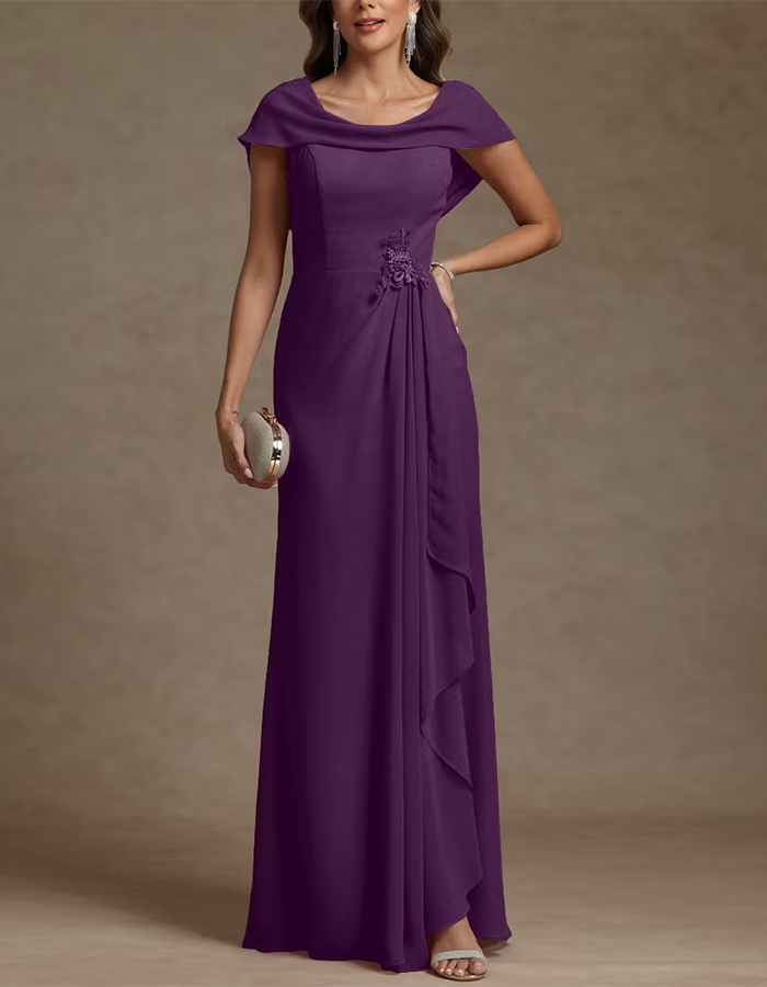 Robe longue en mousseline rose poussiéreux à col bénitier