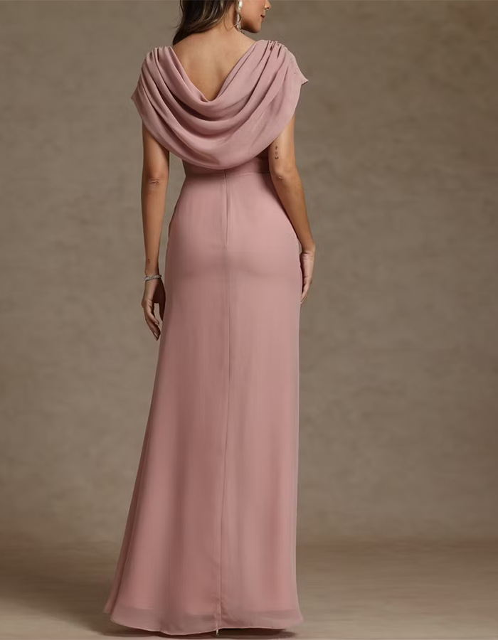 Robe longue en mousseline rose poussiéreux à col bénitier