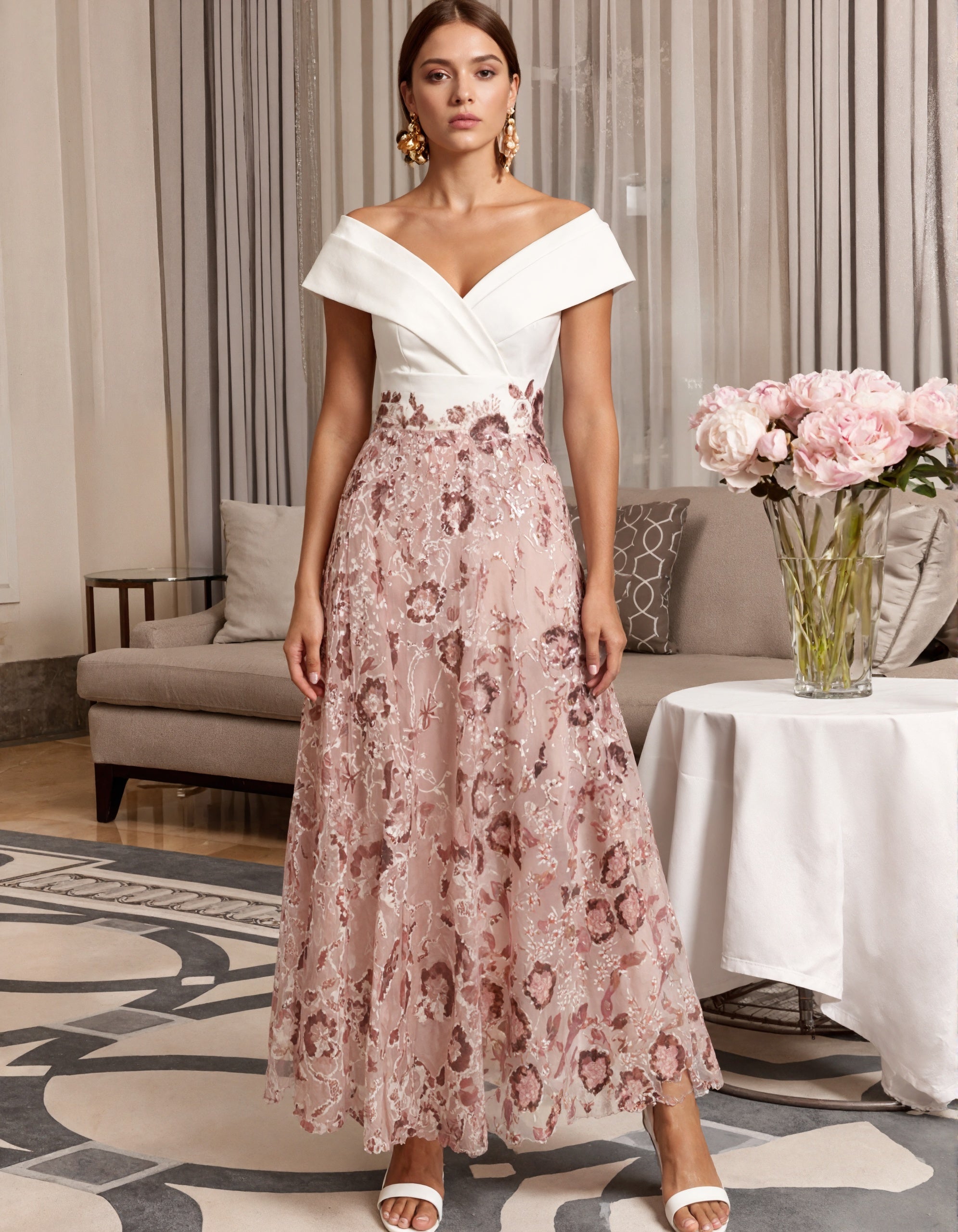Robe maxi blanche en dentelle à col en V  