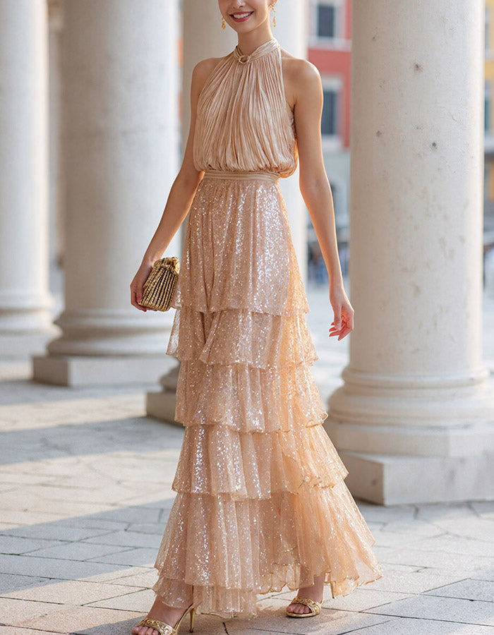Champagnerfarbenes Maxikleid mit Neckholder, Stufen und Pailletten