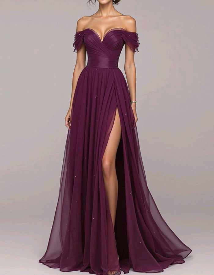 Abito lungo in chiffon color prugna con scollo a cuore e spalle scoperte