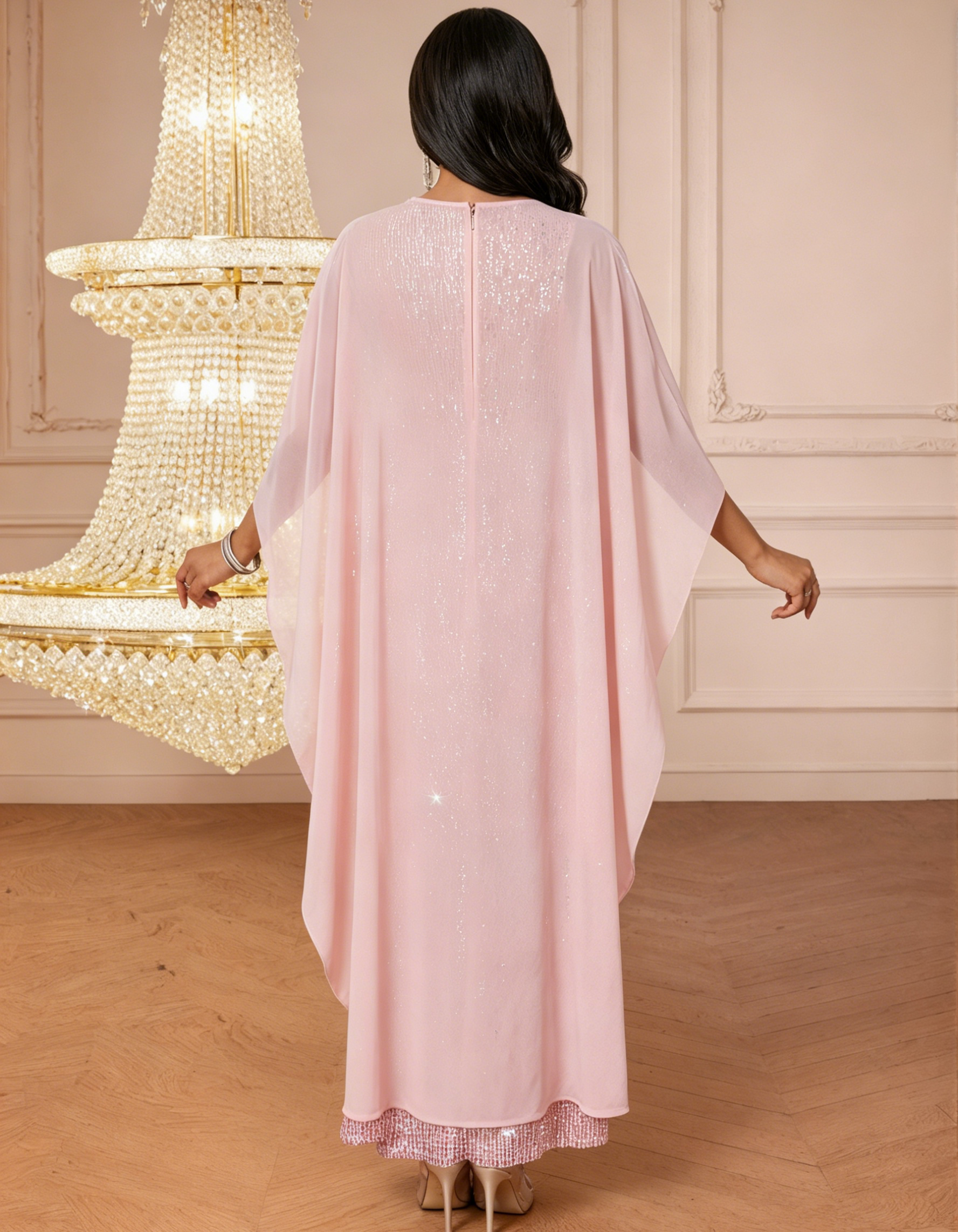 Vestido maxi de noite em chiffon fluido com capa, lantejoulas e corte sereia