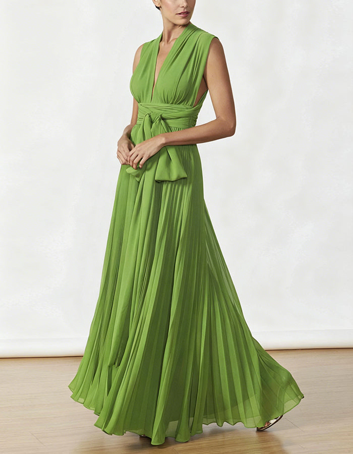 Abito lungo in chiffon plissettato con nastro verde erba