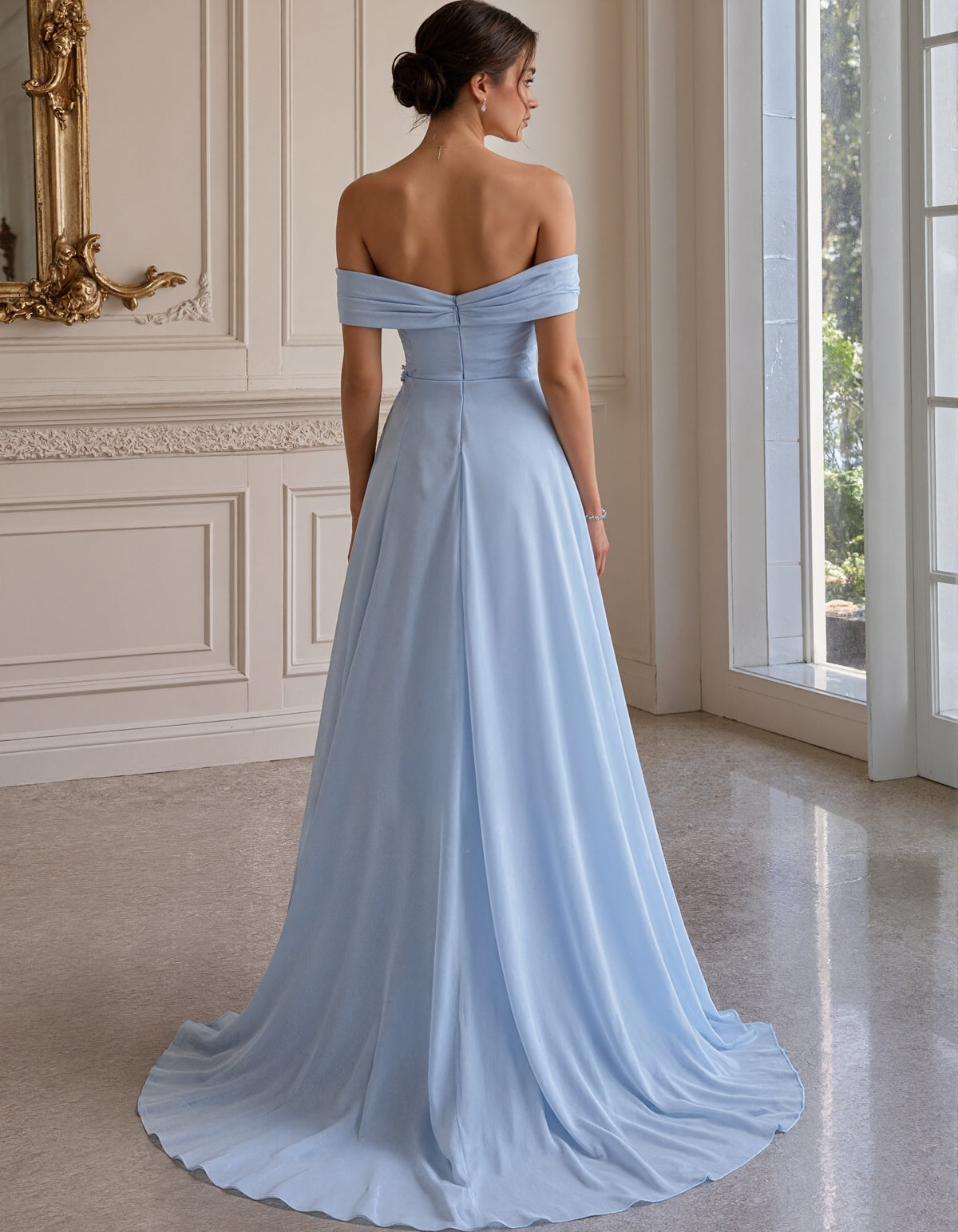 Lichtblauwe off-shoulder chiffon maxi-jurk