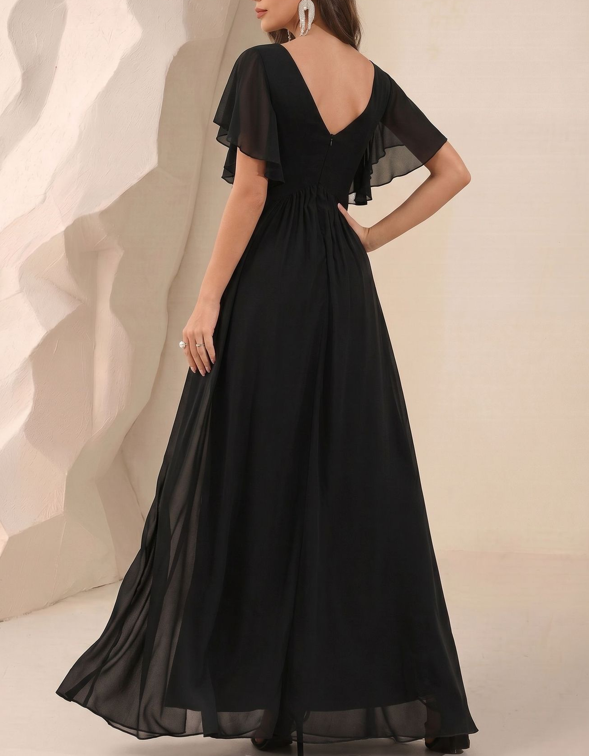 Vestido Maxi com Decote em V em Chiffon, Cintura com Lantejoulas e Fenda Alta