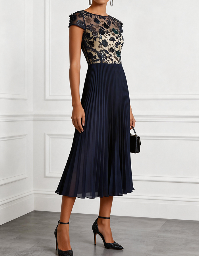 Robe midi en dentelle florale illusion bleu marine et chiffon plissé