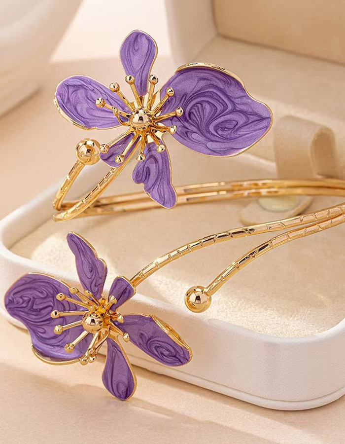Flowers Enamel Spring Open Bracelet