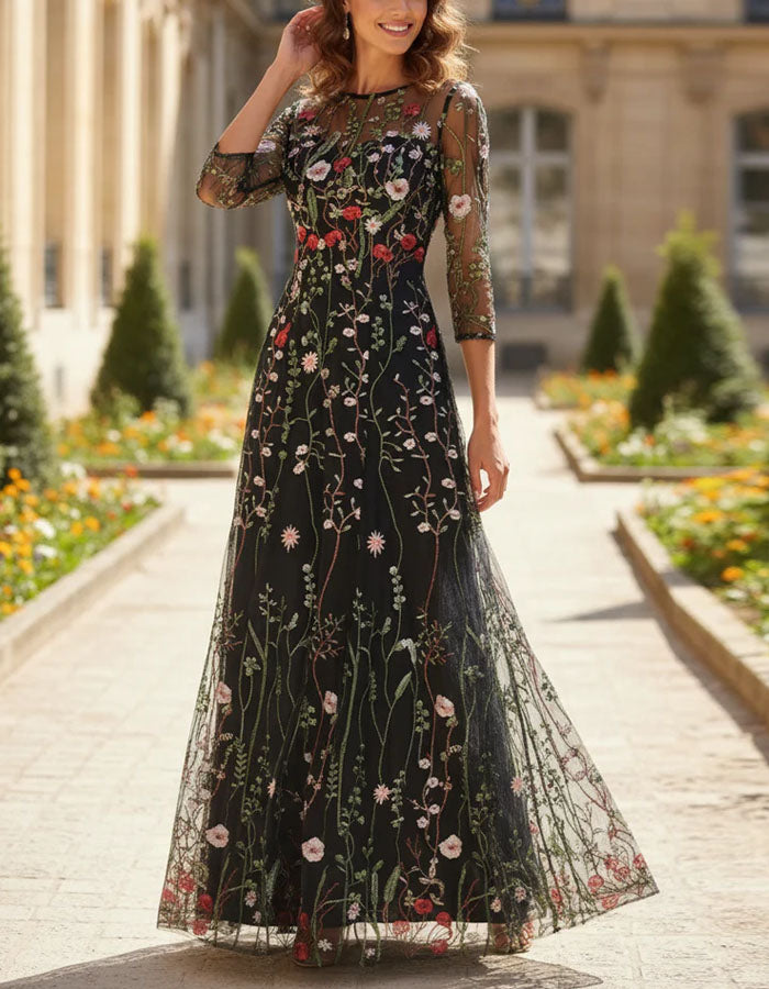 Vestido maxi negro de tul con mangas tres cuartos bordado con flores silvestres multicolores