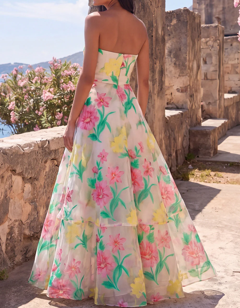 Rosa Maxikleid mit Blumenmuster, gestuftem Chiffon und A-Linie
