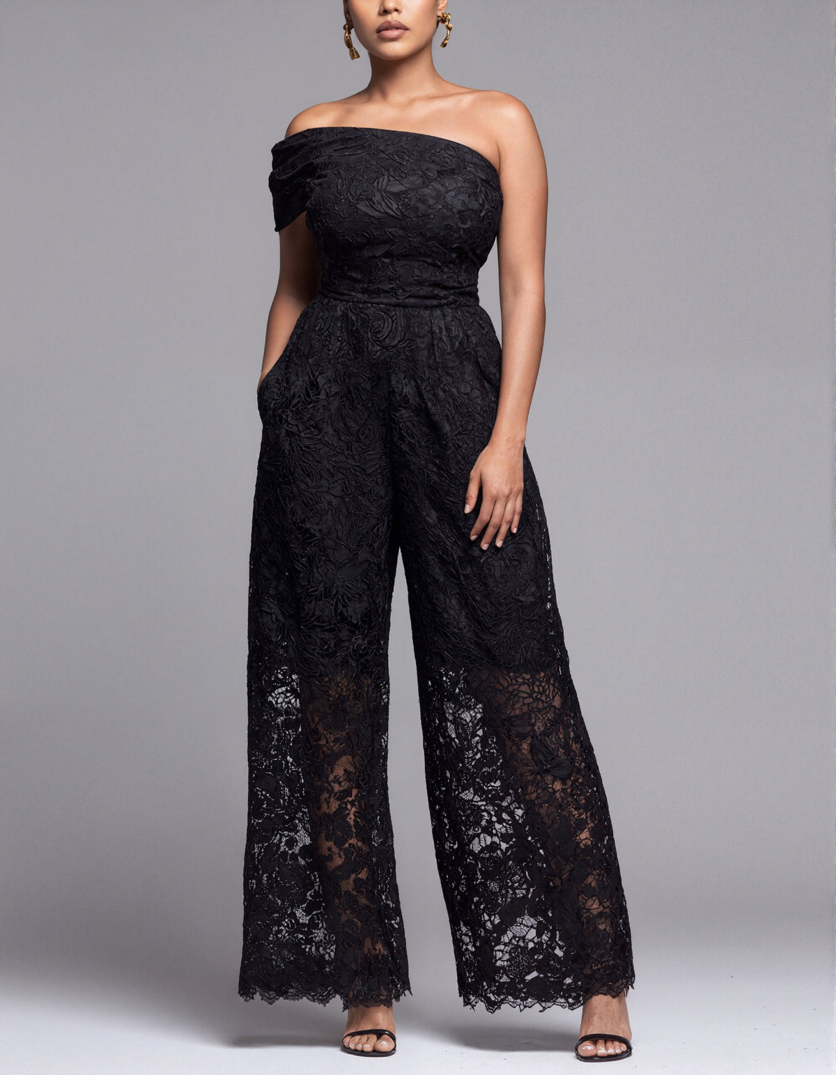 Zwarte bloemen kanten jumpsuit