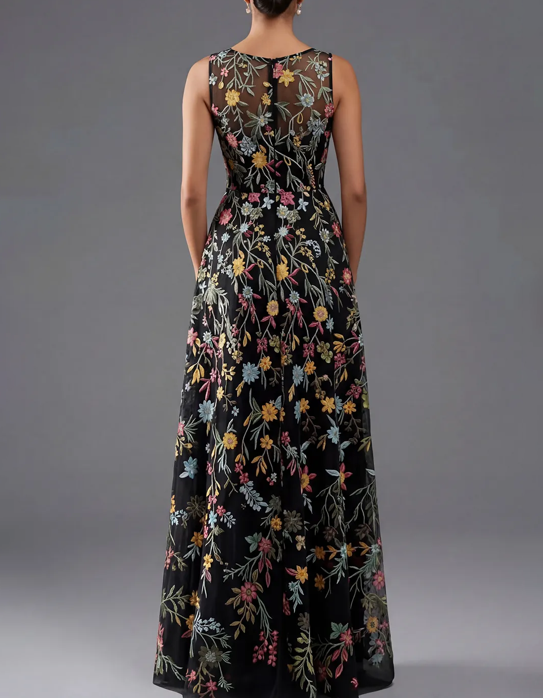 Ärmelloses Maxikleid mit V-Ausschnitt, floraler Spitzenstickerei und Tüll in A-Linie