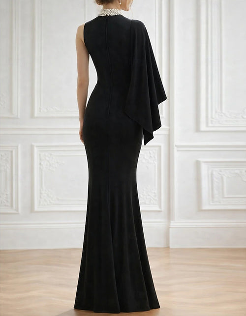 Vestido maxi negro con cuello redondo y ajustado
