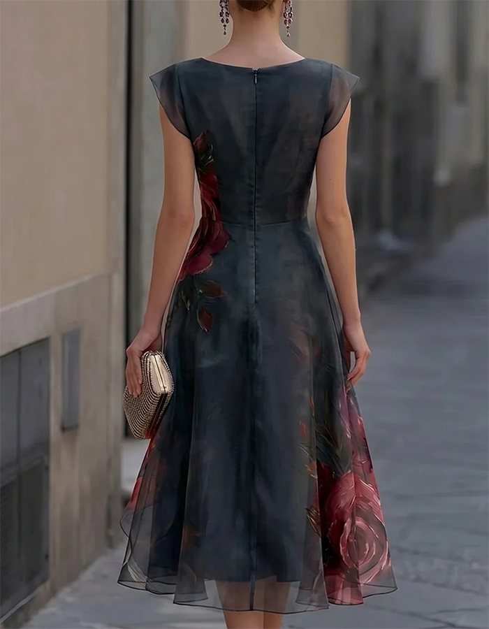 Schwarzes Chiffon-Midikleid mit rundem Ausschnitt und rotem Aquarell-Rosenmuster