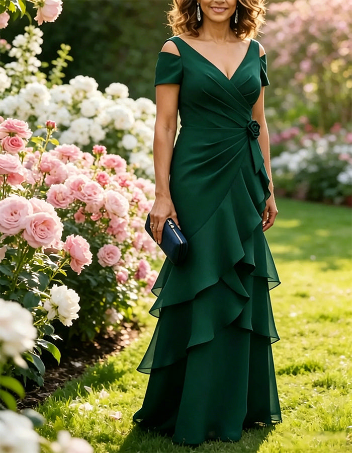 Μακρύ φόρεμα από σιφόν σε στρώσεις με βολάν και ανοιχτούς ώμους σε ναυτικό μπλε χρώμα
