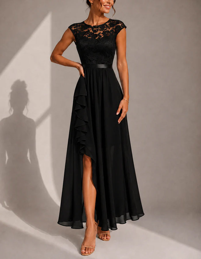 Robe longue unie en mousseline à col rond avec dentelle florale et manches courtes  