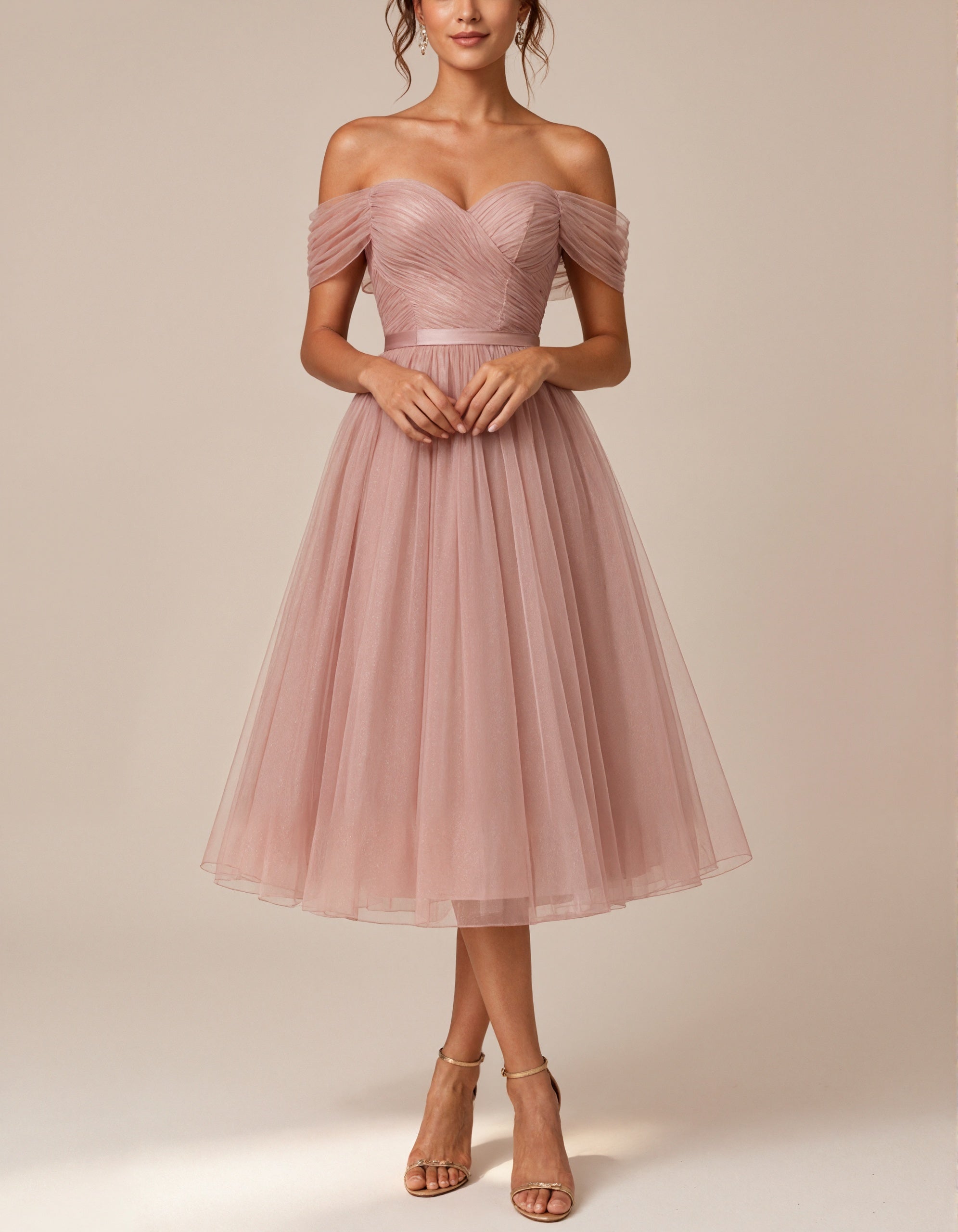 Robe midi rose en tulle à épaules dénudées  