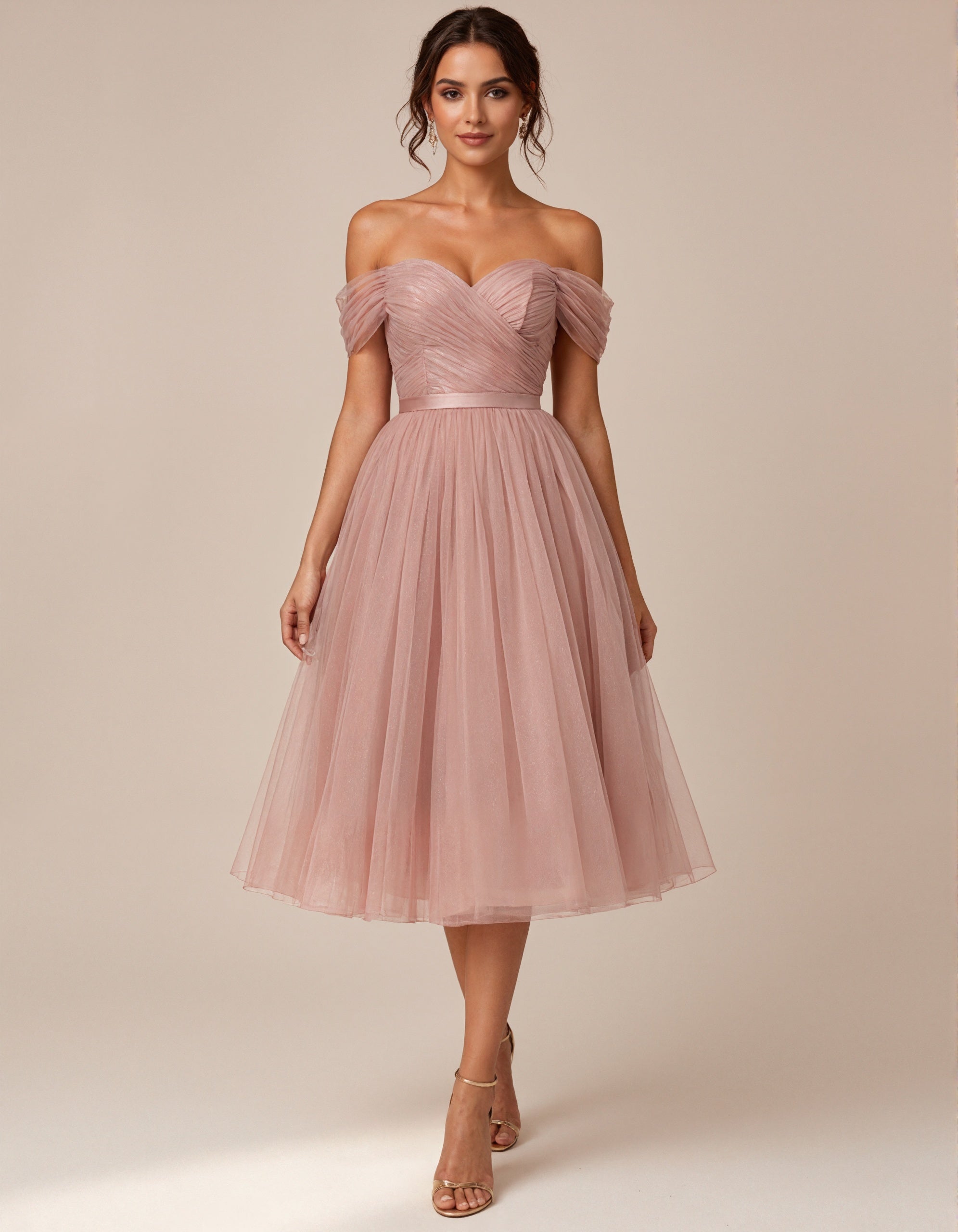 Robe midi rose en tulle à épaules dénudées  