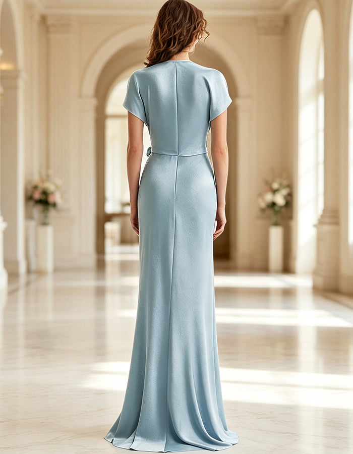 Vestido maxi azul con escote en V profundo, mangas dolman y cintura con nudo  