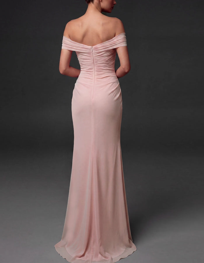 Robe longue unie en mousseline asymétrique à épaules dénudées  