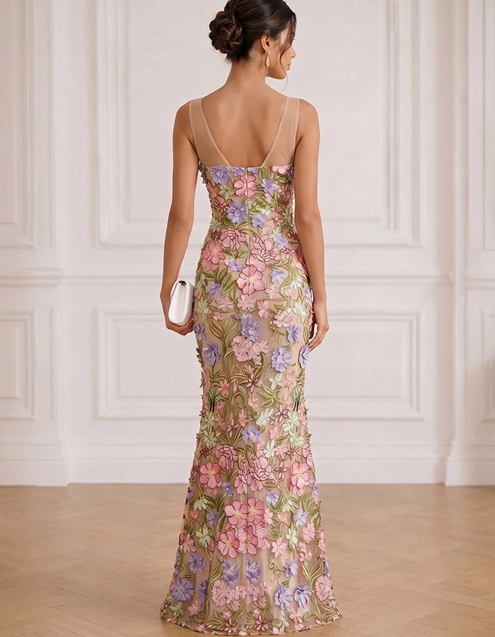 Maxikleid aus Mesh mit Nude-Ton, Sweetheart-Ausschnitt, Spaghettiträgern und mehrfarbiger 3D-Blumenstickerei