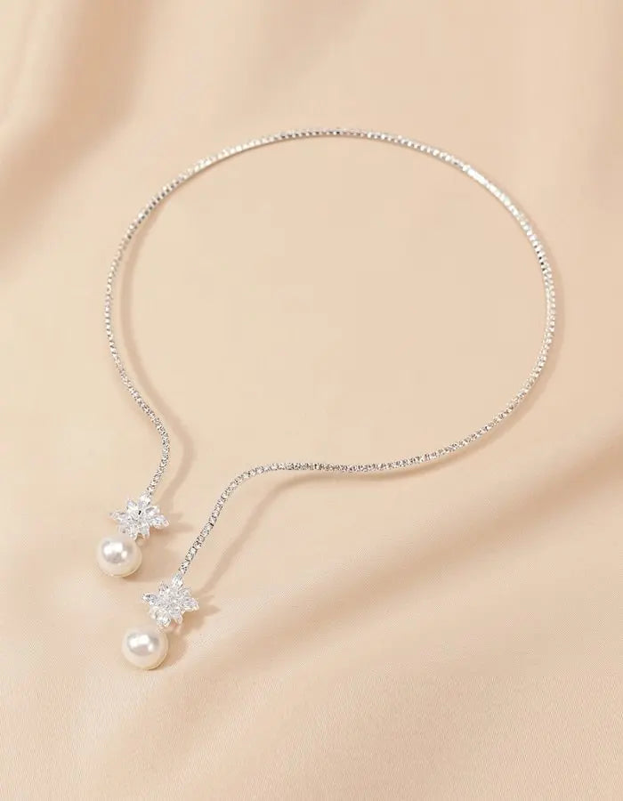 Elegant Pearl Clavicle Necklace